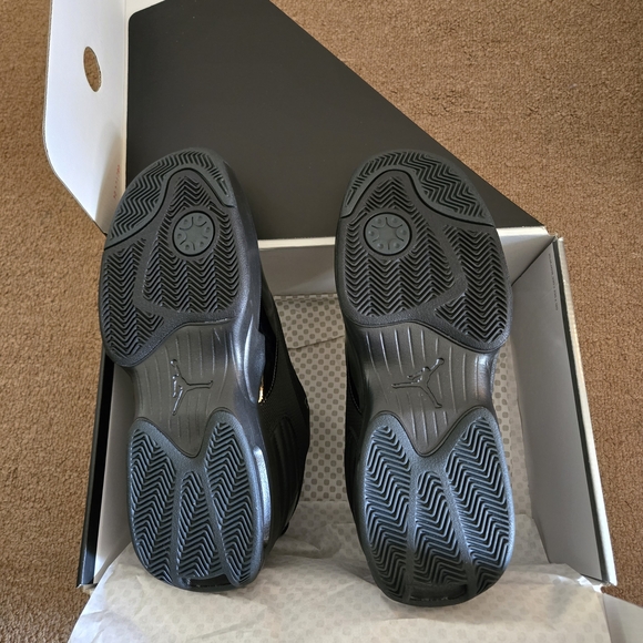 Black and Gray Jordan Shoe Box - Picture 3 of 7